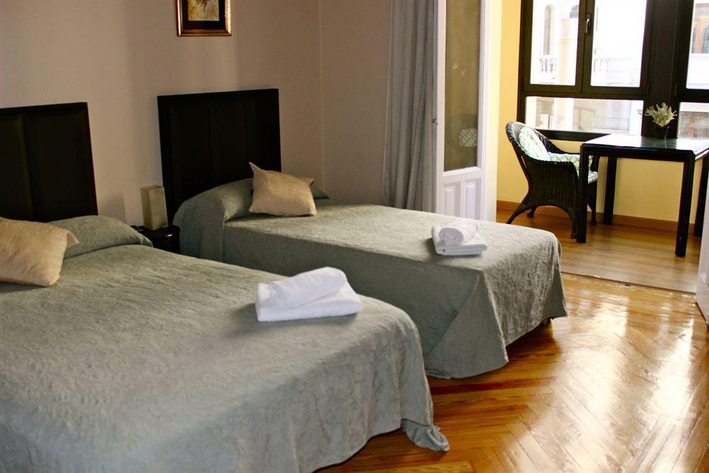 Hostal Montecarlo มาดริด ภายนอก รูปภาพ