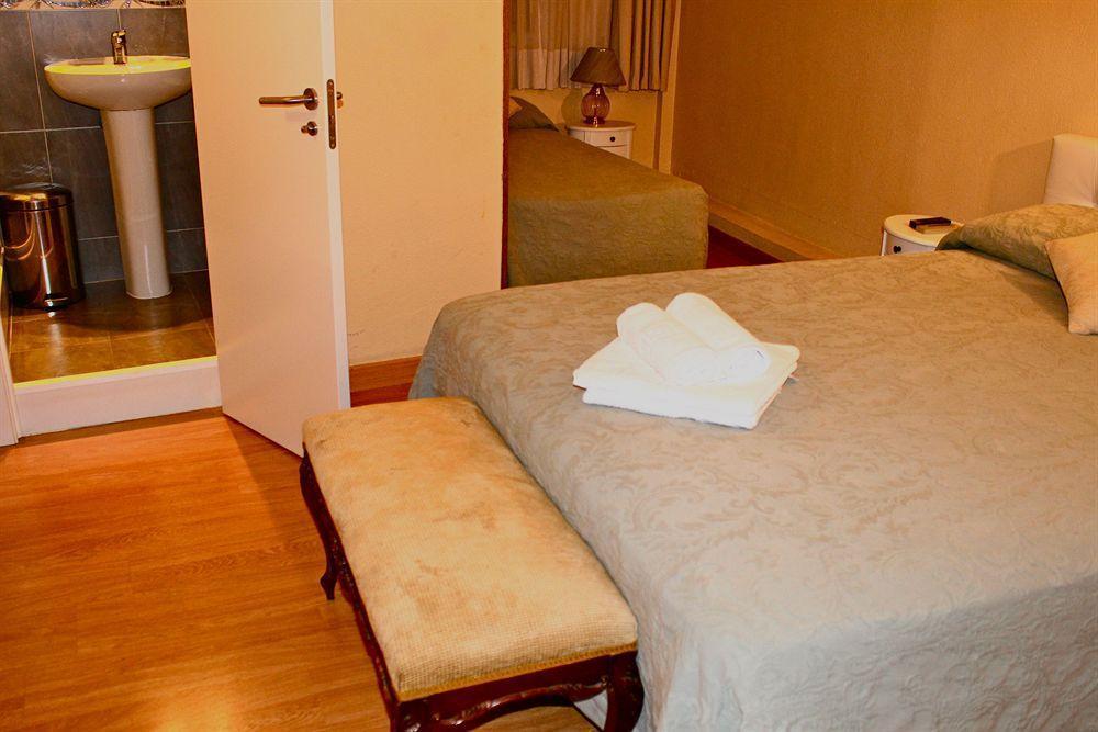Hostal Montecarlo มาดริด ภายนอก รูปภาพ