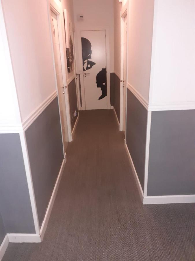 Hostal Montecarlo มาดริด ภายนอก รูปภาพ
